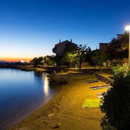 アパート Viva マンドレ