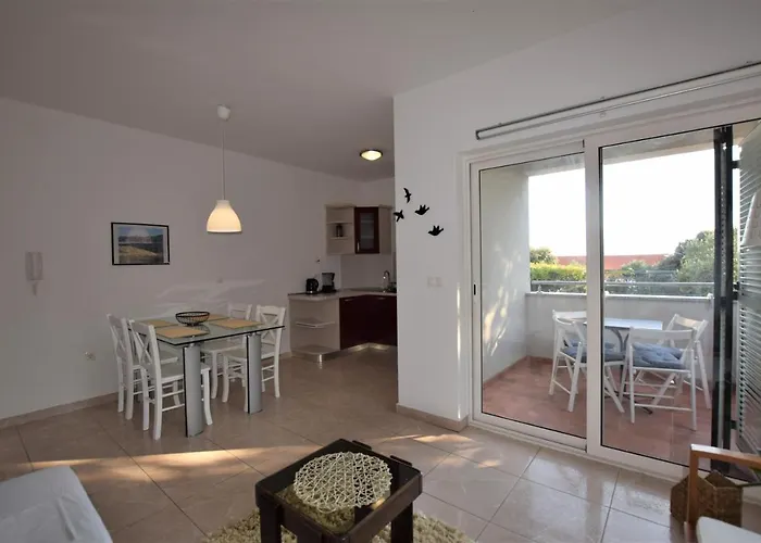 Viva Lägenhet Mandre